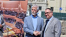 Zásadní zlom ve vedení Ostravy v dubnu 2023. Tomá� Macura (vpravo) vynucen� odchází z pozice primátora, vyst�ídal ho Jan Dohnal.