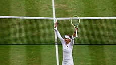 eská tenistka Barbora Krejíková slaví vítzství v semifinále Wimbledonu.