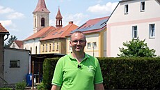 Luká� Barto�, starosta obce Modlany, který usiluje o to, aby byly obecní budovy...