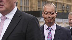 Zleva poslanec Lee Anderson, Nigel Farage, Richard Tice a poslanec Rupert Lowe...