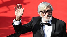 Prezident Mezinárodního filmového festivalu Ji�í Barto�ka mí�í na slavnostní...