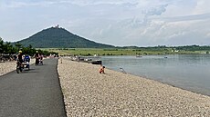 Jezero Most je vyhledávanou rekreaní lokalitou. (ervenec 2024)