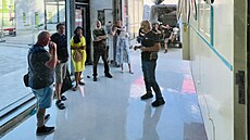 V�z je k vid�ní v samostatném proskleném klimatizovaném pavilonu, který se...