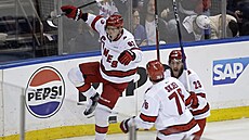 Tradi�n� jako pták. Ruský úto�ník Jevgenij Kuzn�cov je nav�dy spjat s...