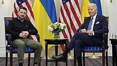 Americký prezident Joe Biden a ukrajinský protjek Volodymyr Zelenskyj. (7....