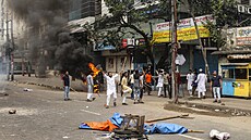 V Bangladéi protestují studenti proti diskriminaci. Pi nepokojích u zemely...