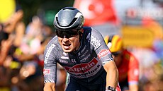 Belgian Jasper Philipsen z Alpecinu slaví vítzství v estnácté etap Tour de...