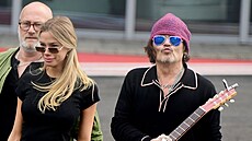 Johnny Depp s Julií Vlasovovou v Londýnì (11. èervence 2024)