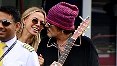 Johnny Depp s Julií Vlasovovou v Londýně (11. července 2024)