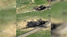 V�ude oho�elé tanky. Ukrajinci nato�ili cestu smrti u Charkova