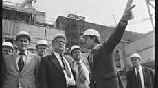 1982