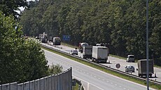 SD chce opravit silnici u kruhové kiovatky v Plzni u Makra. Msto Plze ale s dalí uzavírkou na frekventované silnici v souasné dob nesouhlasí. 