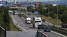 SD chce opravit silnici u kruhové kiovatky v Plzni u Makra. Msto Plze ale s dalí uzavírkou na frekventované silnici v souasné dob nesouhlasí. 