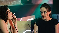 Al�b�ta Malá a Tereza Ramba ve filmu Zápisník alkoholi�ky (2024)