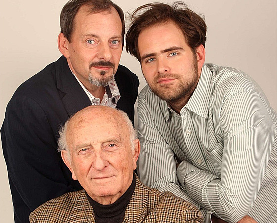 Otakar Brousek mlad�í, jeho otec Otakar Brousek star�í a syn Ond�ej Brousek