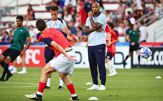 Thierry Henry na tréninku francouzského olympijského týmu.