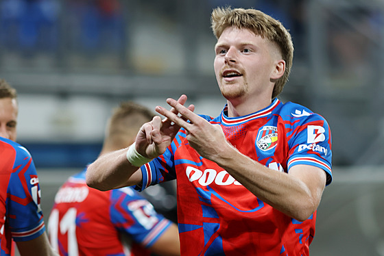 Pavel ulc oslavuje gól proti Hradci.