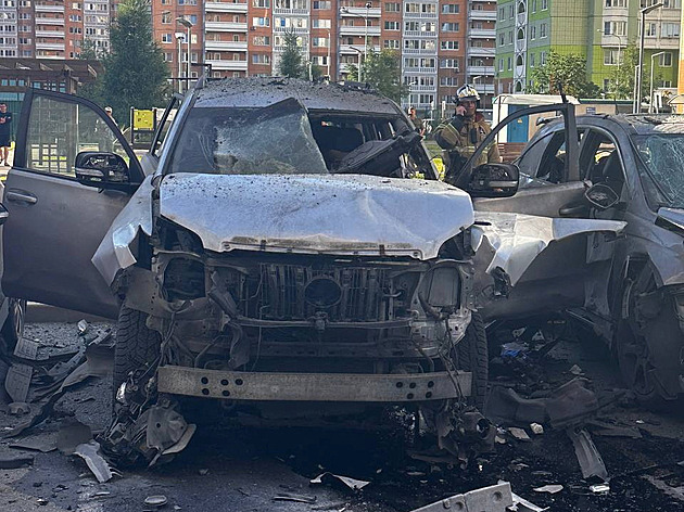 VIDEO: V Moskvě vybuchlo auto s členem armády, přišel o části obou nohou