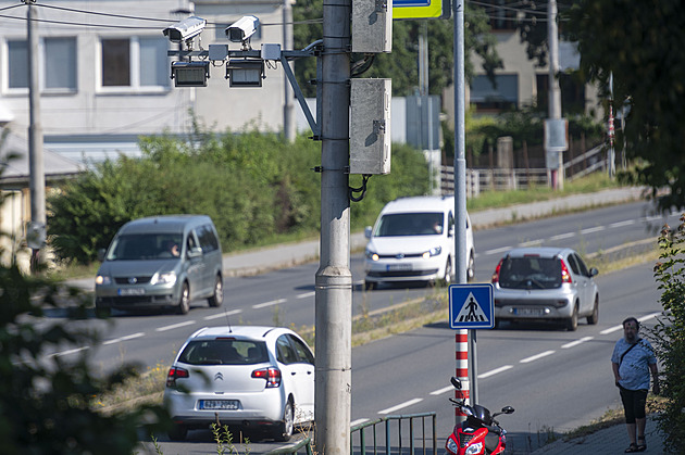 Ve Zlín se bude rychlost vozidel mit na více místech. Dnes jsou kamery na...