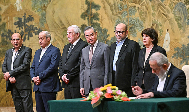 Hamás, Fatah a další frakce v Číně podepsaly dohodu o poválečné vládě v Gaze