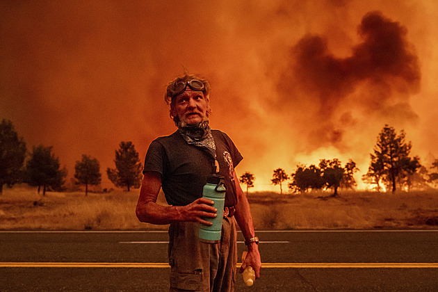 Jako dvakrát vypálit Prahu. Kalifornii pustoší jeden z největších požárů v historii