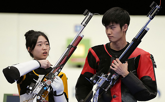 První olympijské zlato získali čínští střelci v mixu. Češi skončili v kvalifikaci