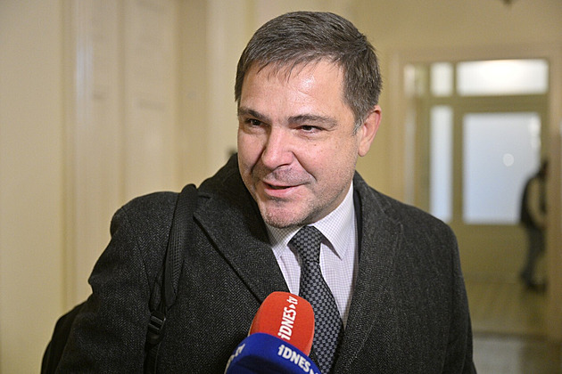 Soud uznal vinným exministra Březinu v kauze zneužití sportovních dotací