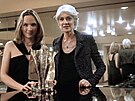 Pianistka Hélène Grimaudové (vlevo) pózuje po boku zp�va�ky Françoise...
