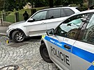 Opil idika v BMW nabourala auta zaparkovan v ulici Lumrova v Praze 4. (26....