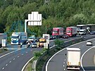Kolona po tragick nehod kamion na D5 (24. ervence 2024)