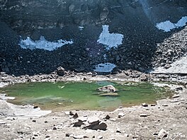 Ledovcové Rúp Kund, Jezero kostlivc, byste vynechat nemli. By to obnáí...