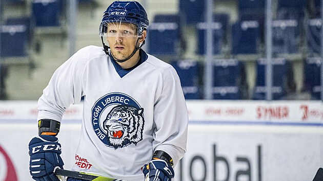Radim �imek na tr�ninku libereck�ch hokejist�.