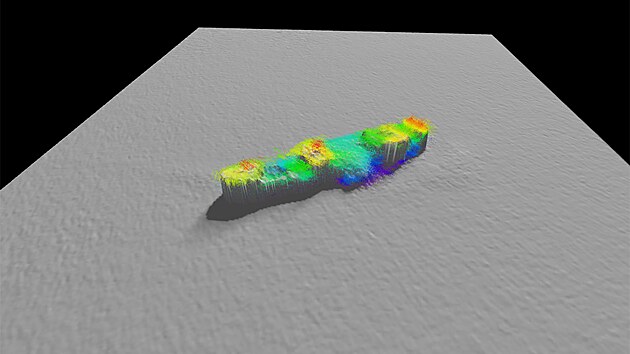 3D batymetrick� sn�mek zobrazuj�c� vrak Noongah na levoboku. P��� je na sn�mku vlevo. (8. �ervna 2024)