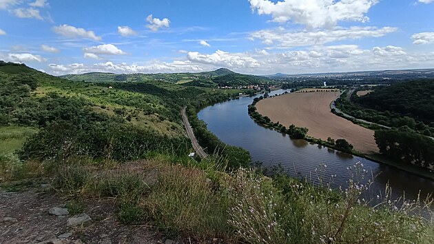 Porta Bohemica, Brána �ech. Hluboký ka�on, kterým protéká �eka Labe, se nachází...