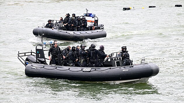 LOH Pa�� 2024 - letn� olympijsk� hry ve Francii. Bezpe�nostn� opat�en� p�ed zah�jen�m LOH. (26. �ervence 2024)