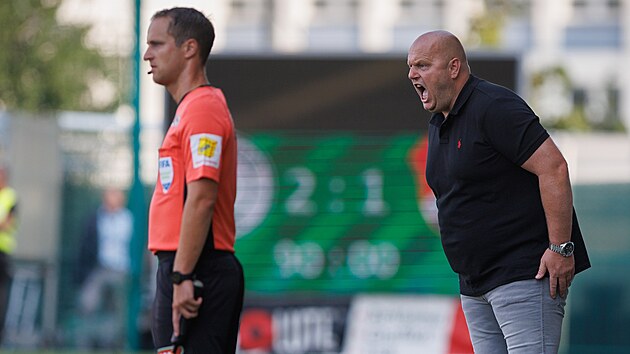 Hrube'nin hedefi mi? Hakem, savunma oyuncusunun müdahale ettiğini söyledi. Ancak Prekop topla oynamadığını iddia ediyor