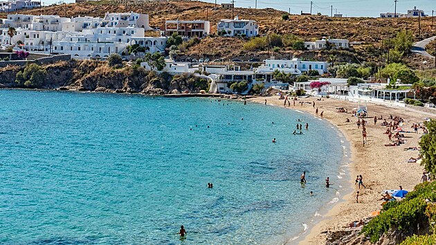 Panoramatick� pohled na pl� Agios Stefanos na ostrov� Mykonos (29. �ervence 2020)