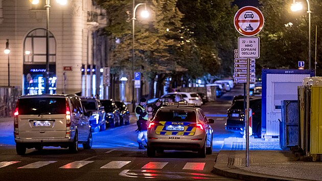 Opat�en� zakazuj�c� vjezd v no�n�ch hodin�ch do ulic v ��sti Star�ho M�sta za�alo platit v noci ze st�edy na �tvrtek. (25. �ervence 2024)