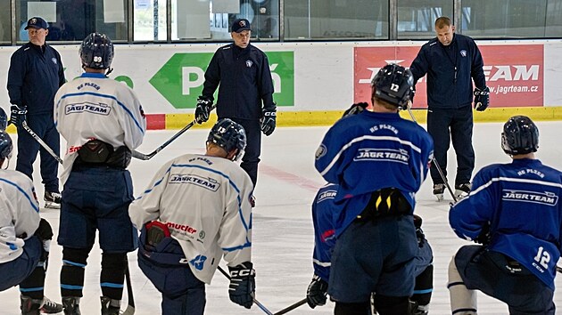 Hokejisté Plzn se pod novým trenérským týmem u pipravují na led.