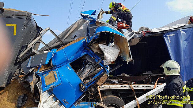 Dálnici D5 na 67,5 km ve sm�ru na Rozvadov uzav�ela ve st�edu odpoledne...