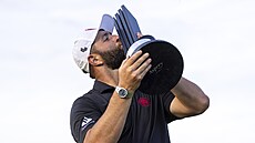 �pan�lský golfista Jon Rahm slaví první triumf na okruhu LIV.