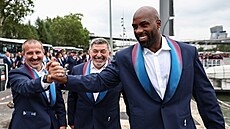 Francouzský judista Teddy Riner míí na slavnostní zahájení olympijských her.