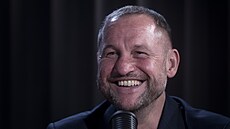 Hostem podcastu Kontext je generální  editel eské televize, Jan Souek.