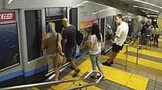 Pome? Radnice poítá s tím, e úkryt mohou najít lidé i v haifském metru. Ale...