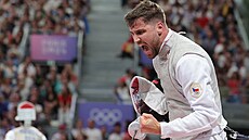 �eský �ermí� Alexander Choupenitch se raduje z postupu mezi �estnáct nejlep�ích...