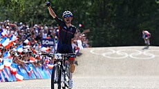 Britský biker Thomas Pidcock vít�zí v olympijském závod� cross country.