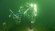 Tým polských potáp, kteí pátrají po vracích lodí v Baltském moi, hlásí...