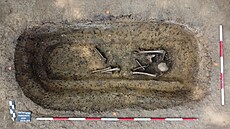 Archeologové v Hole�ov� odkryli poh�ebi�t� z doby st�hování národ�. V�t�ina...