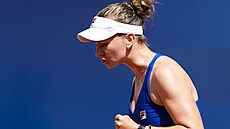 Barbora Krejčíková v zápase se Sarou Sorribesovou. (28. července 2024)