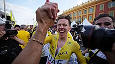 JE TO TAM. Tadej Poga�ar uzavírá snovou Tour vít�zstvím v záv�re�né �asovce.